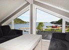 Panoramazimmer mit Couchgarnitur