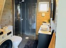 Duschbad mit WC u. Waschmaschine