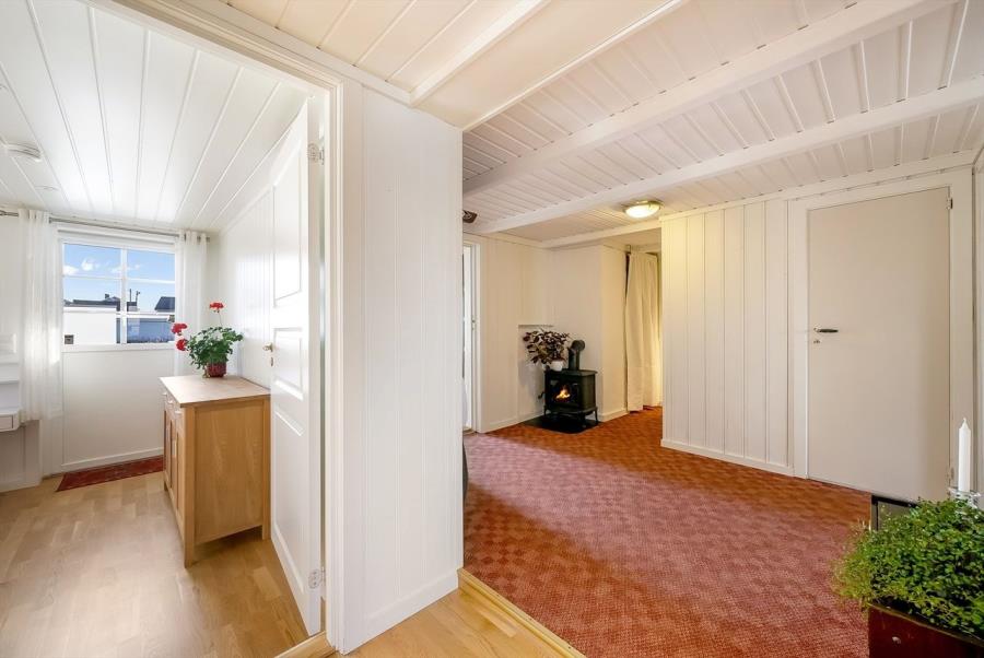 Flurraum mit weiterer Garderobe