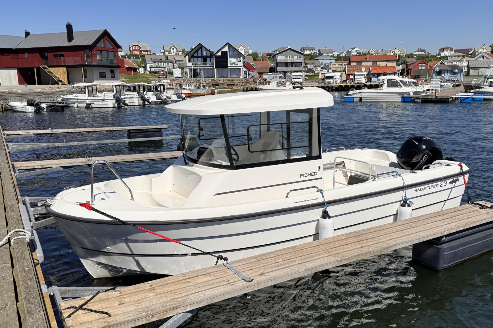 Neu: Ab Saison 2025 Inkluisive Boot 'Smartliner' Pilothouse 23 Fuß,115 PS