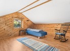 Schlafzimmer 5, Betten kommen neu