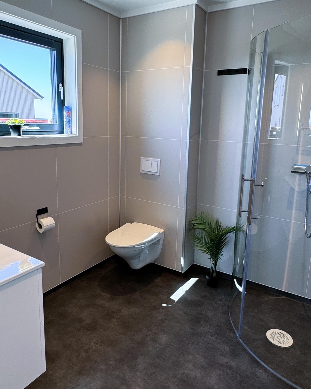 Dusch-Badezimmer 2 im OG