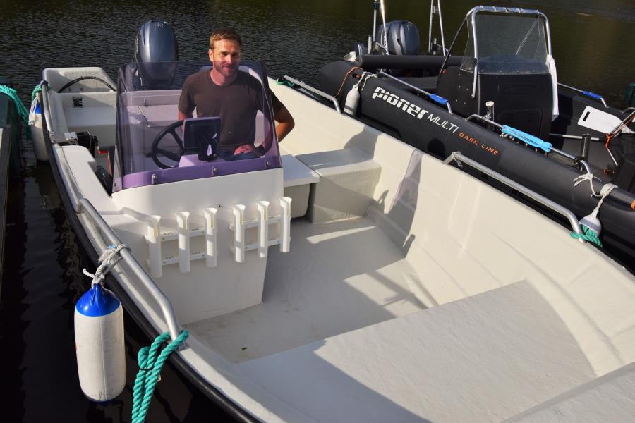 Extraboot Oien 530 F, 40 PS, Plotter-Echolot