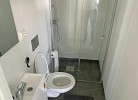 Bad 2 mit Dusche u. WC