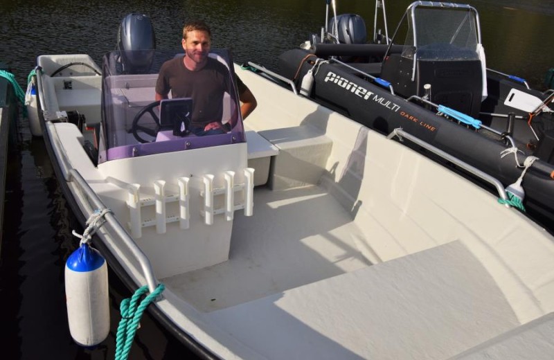 Oien 530 F Extraboot, 40 PS, Kartennplotter Echolot inkl. 