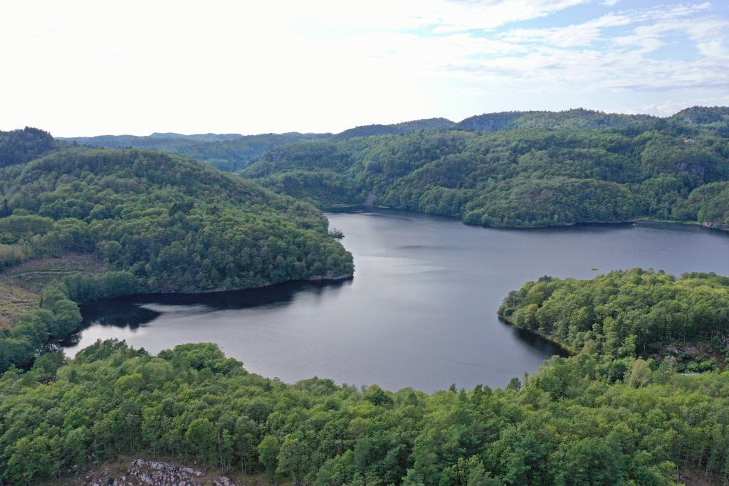 See Tarvatnet oberhalb des Hauses