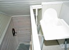 Babystuhl vorhanden
