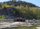 Bootshaus am Fjord bei Loneestrand