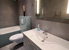 Bad - WC u. Wannendusche im EG