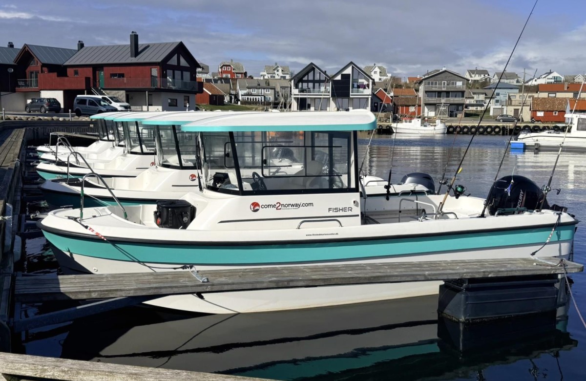 In in der Saison inklusive: 23 ft. Smartliner Fisher, 150 PS