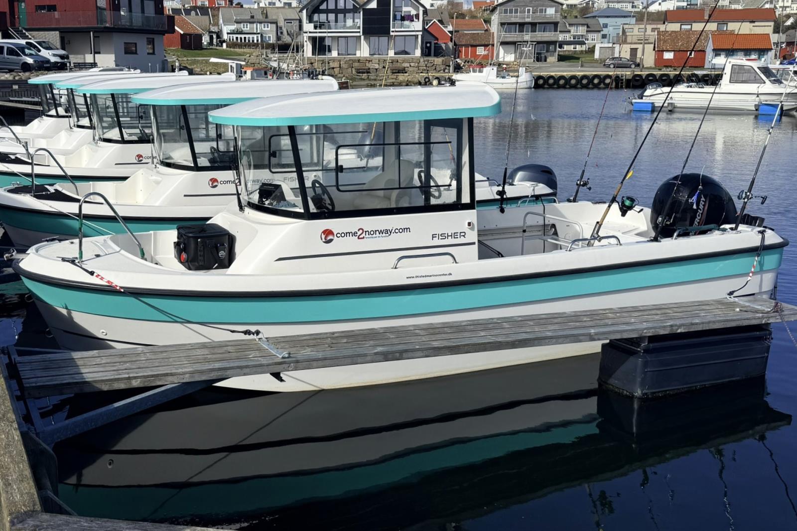 In in der Saison inklusive: 23 ft. Smartliner Fisher, 150 PS
