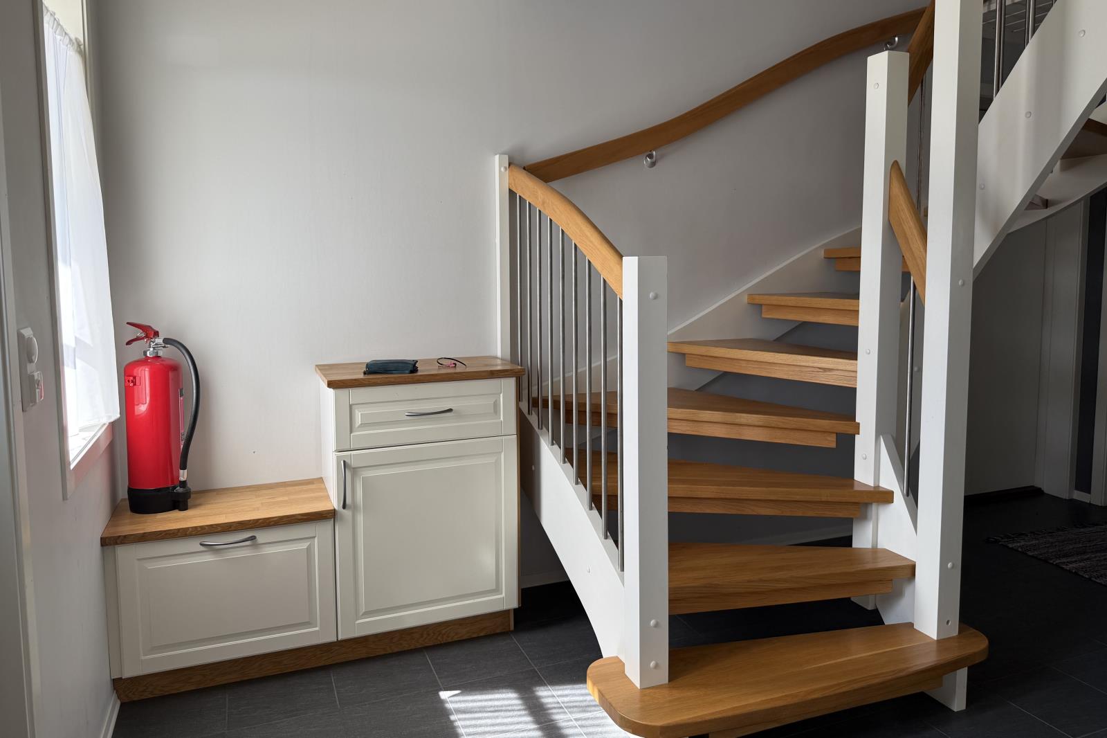Treppe ins 1. OG