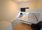 Schlafzimmer 2, 150 cm Doppelbett mit Reserveüberbaubett