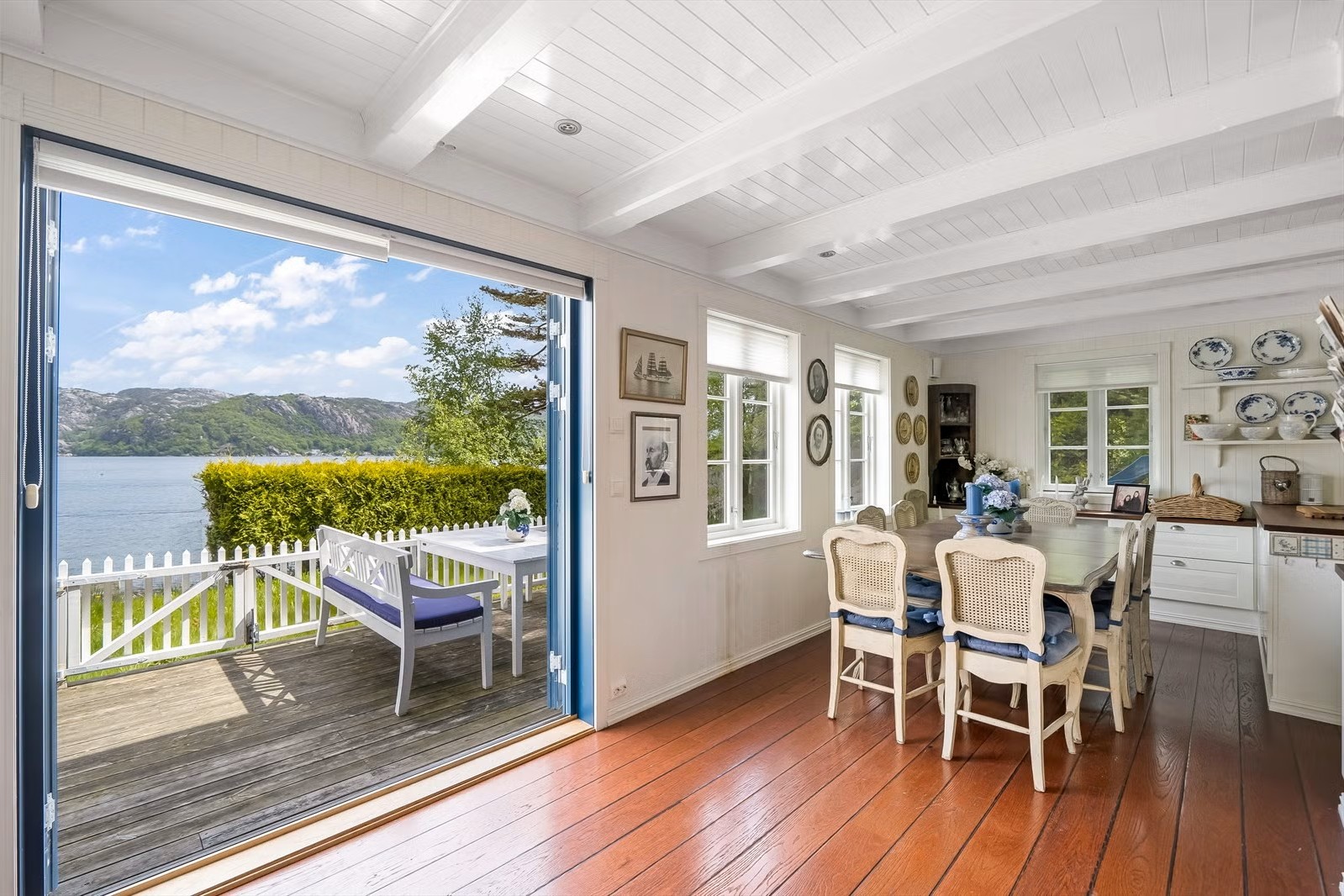 Terrasse mit Fjordblick