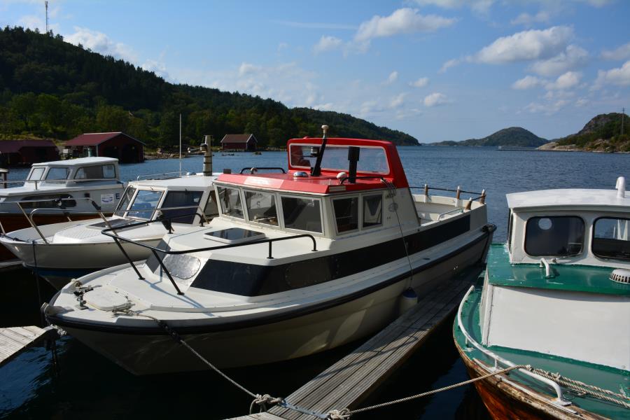 Boot Nr. H: Mörbebas Angelboot 27 ft., Kutter mit Kabine