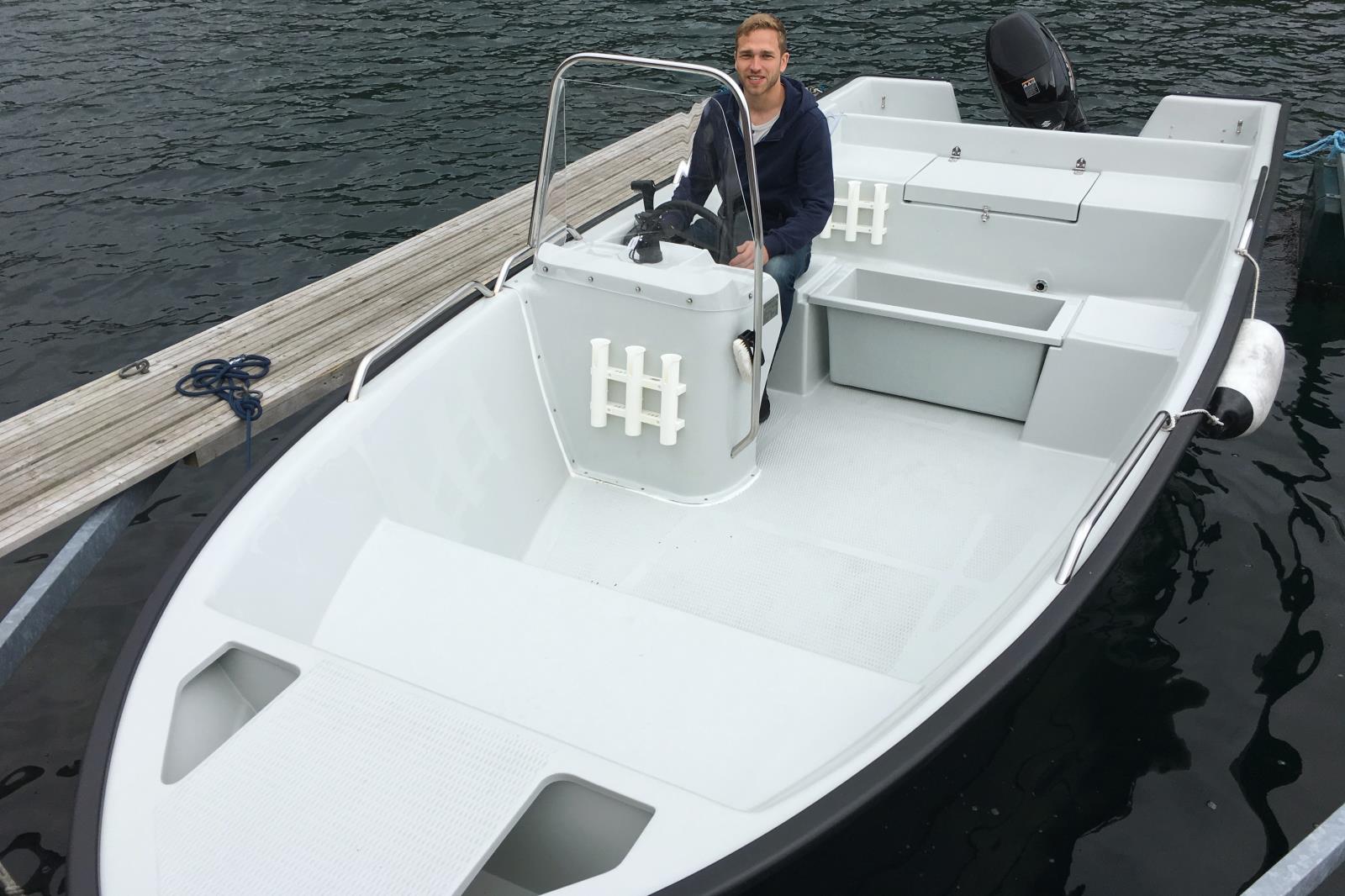 oder führerscheinfreies 20 ft. Boot, Vest, je nach Verfügbarkeit