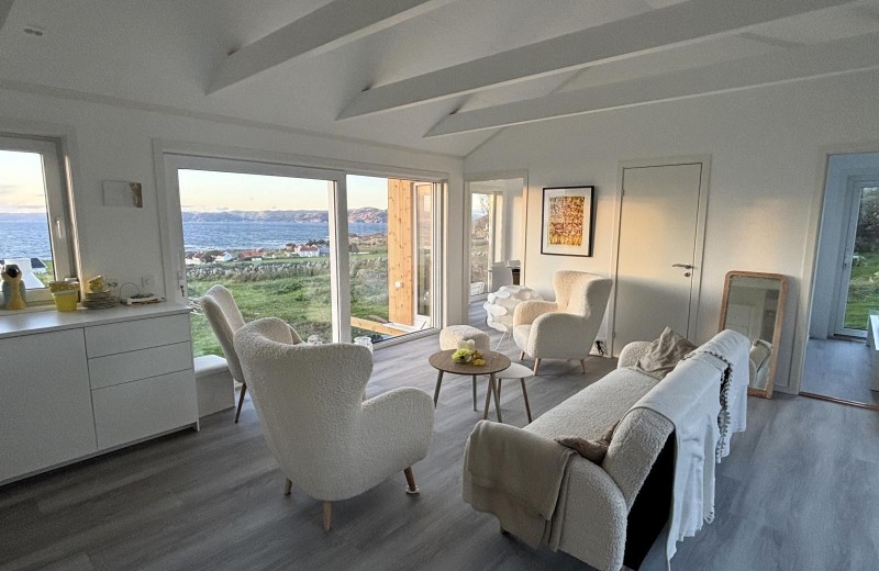 alles neu, geschmackvolle Möbel