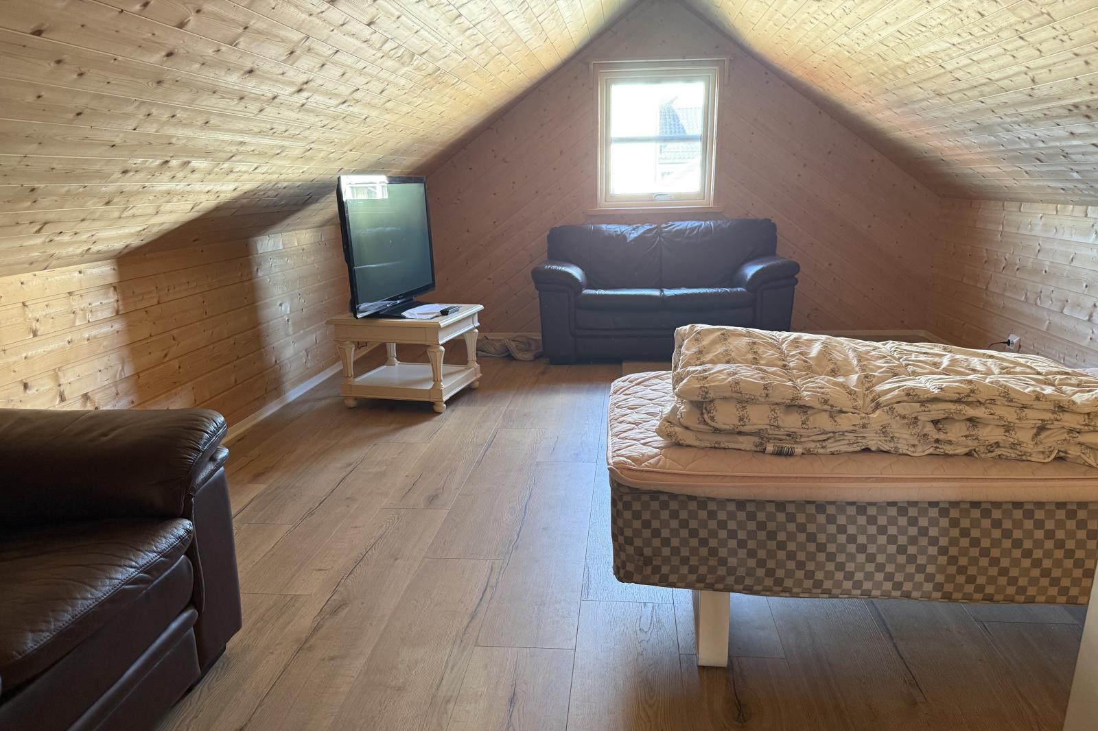 Schlafzimmer 5