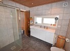 das Duschbad mit kleiner Sauna