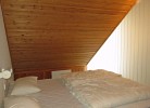 Schlafzimmer 2 mit großem Doppelbett