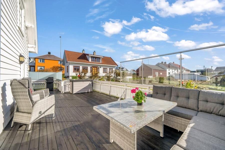 Terrassen unten Südost