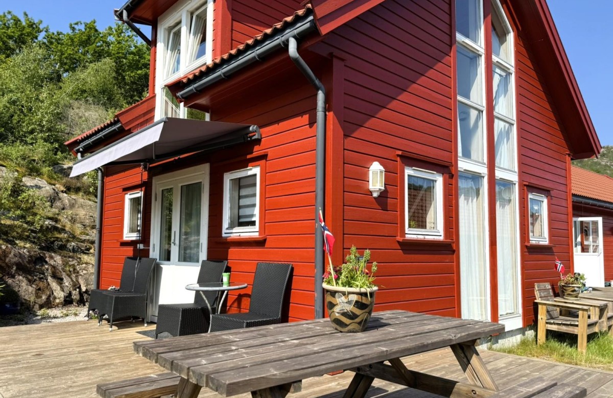 Ferienhaus Ramsland Brygge 5. Wählen Sie aus:  Führerscheinfreies Boot Vest oder ein Oien 620