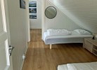 Schlafzimmer 2 im OG (Durchgangszimmer), 2 Einzelbetten 200x90 cm