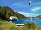 Blick zum benachbarten Ferienhaus Bolshus