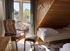 2 Schlafzimmer mit jeweils 2 Einzel-Betten im OG 