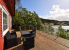 Naversund, die große Terrasse mit Fjordblick