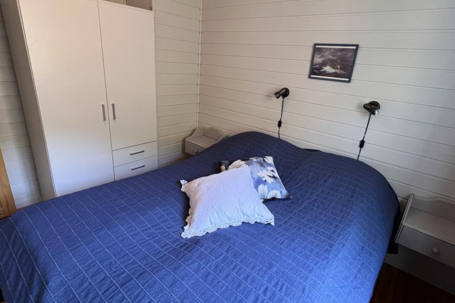 Schlafzimmer 1 mit Doppelbett
