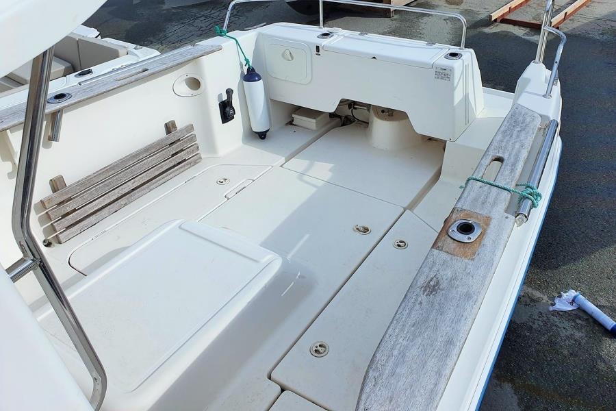 Inksuive: Pilothouse Arvor 215 mit Dieselmaschine