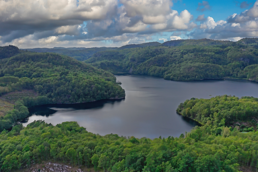 See Tarvatnet oberhalb des Hauses