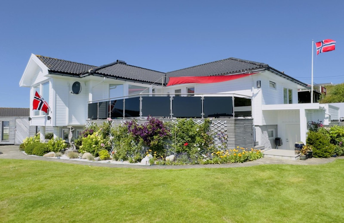 Unsere Villa Grettestö, renoviert und neu gemalert in 2024