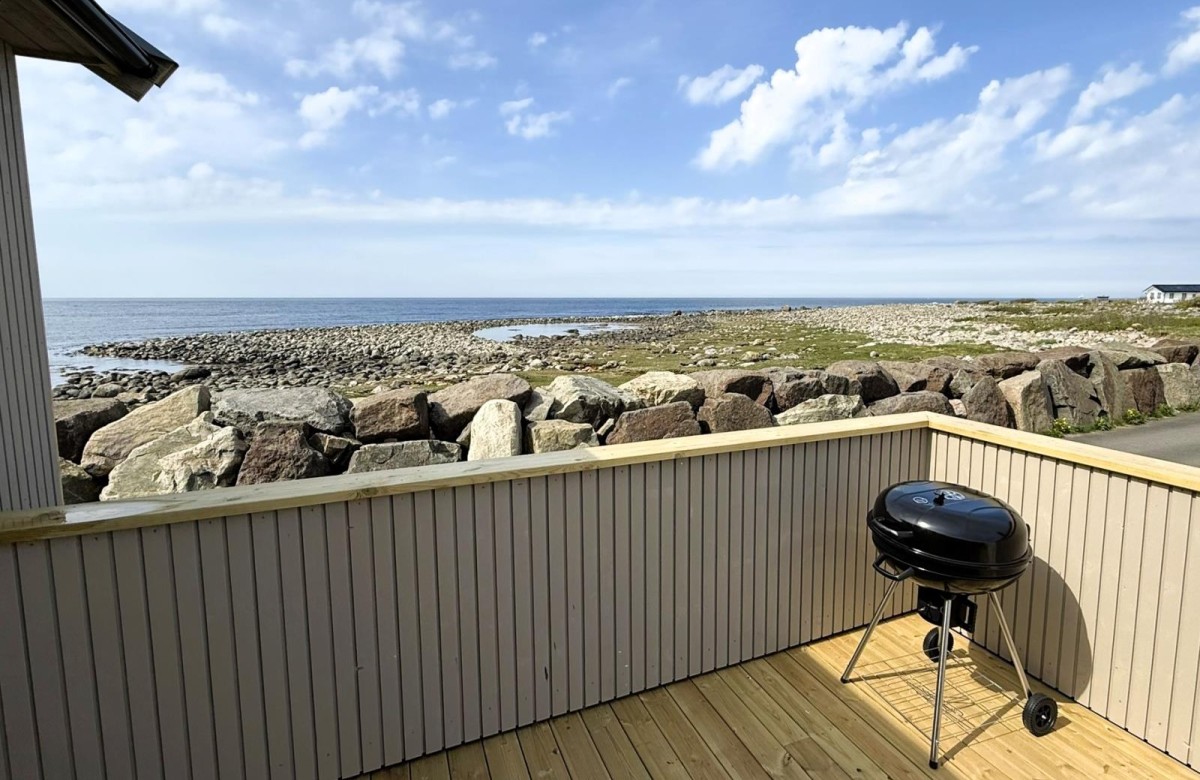 Meerblick, Ihre Terrasse  Fewo Sunrise in Borhaug
