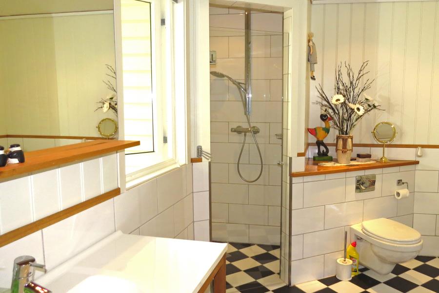 Bad, begehbare Dusche