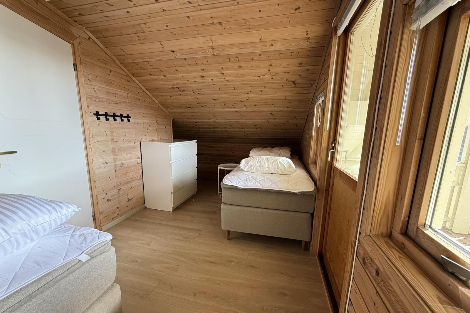 Schlafzimmer 5