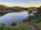 Blick vom Garten  auf den Fjord