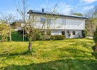 Terrasse und Zugang zum Wohnbereich unten