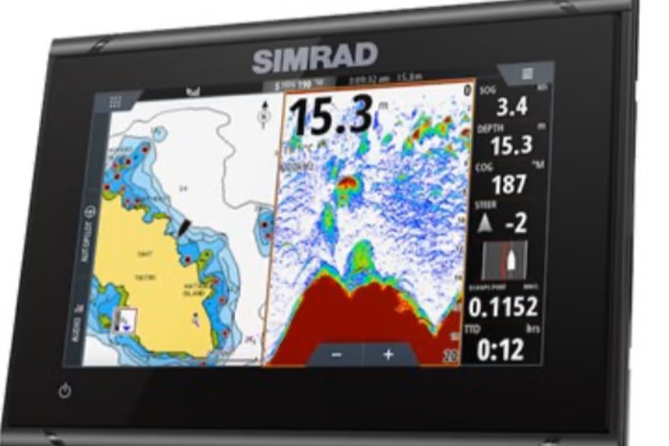 Extraboot neu, mit Kartenplotter Echolot
