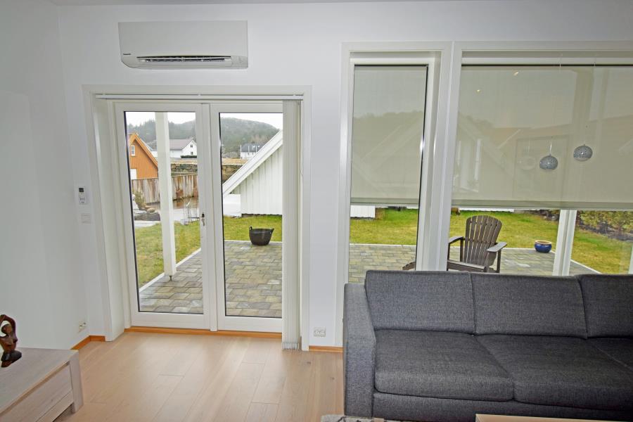 Ausgang zum Garten und Bootshaus