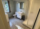 Nr. 2 von zwei Duschbädern mit WC