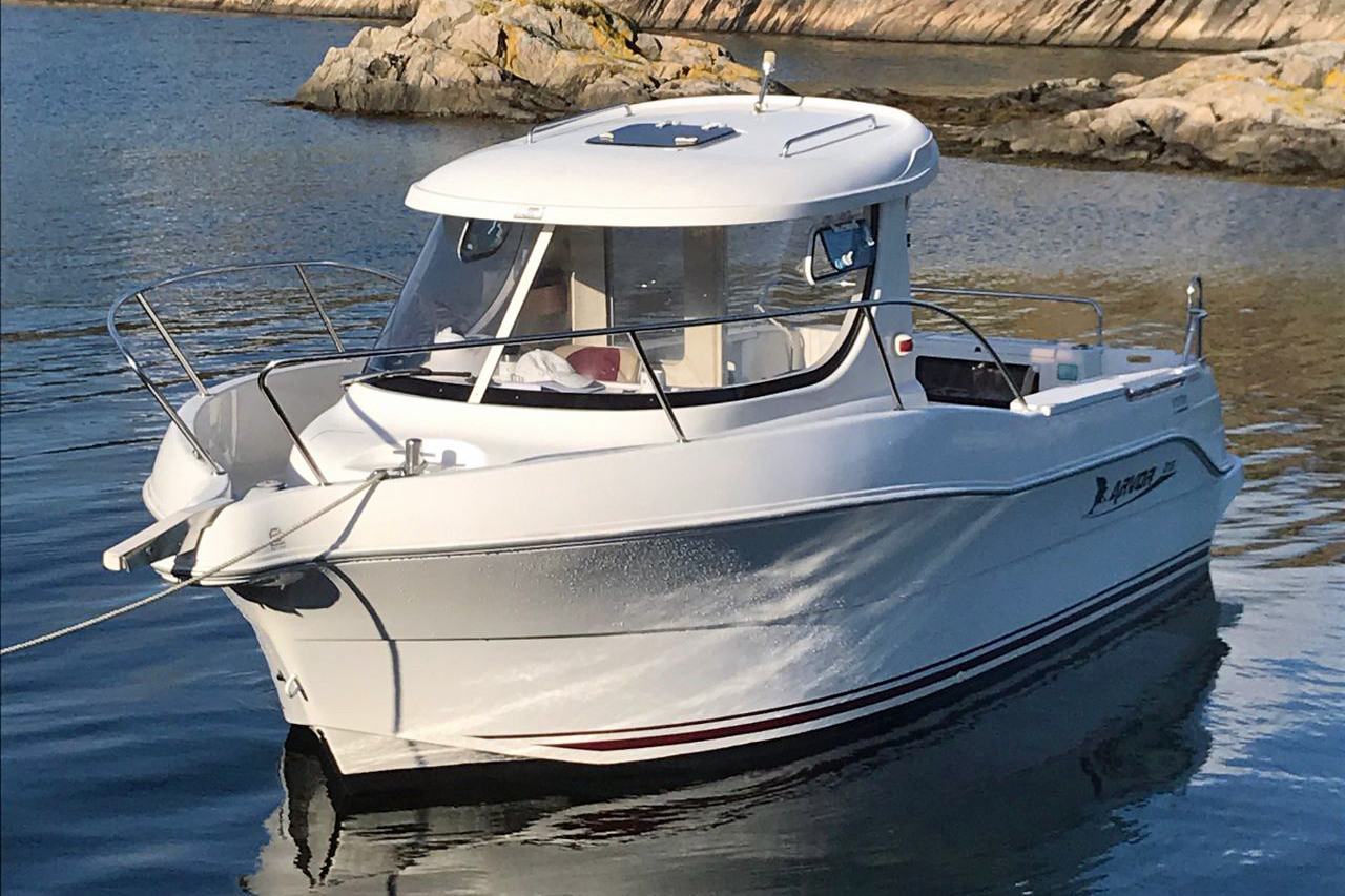 Inksuive: Pilothouse Arvor 215 mit Dieselmaschine